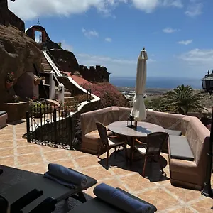 Castillo Lanzarote Sophie - Luxury -sleep In A Volcanic Cave With Heated Pool Villa Tías